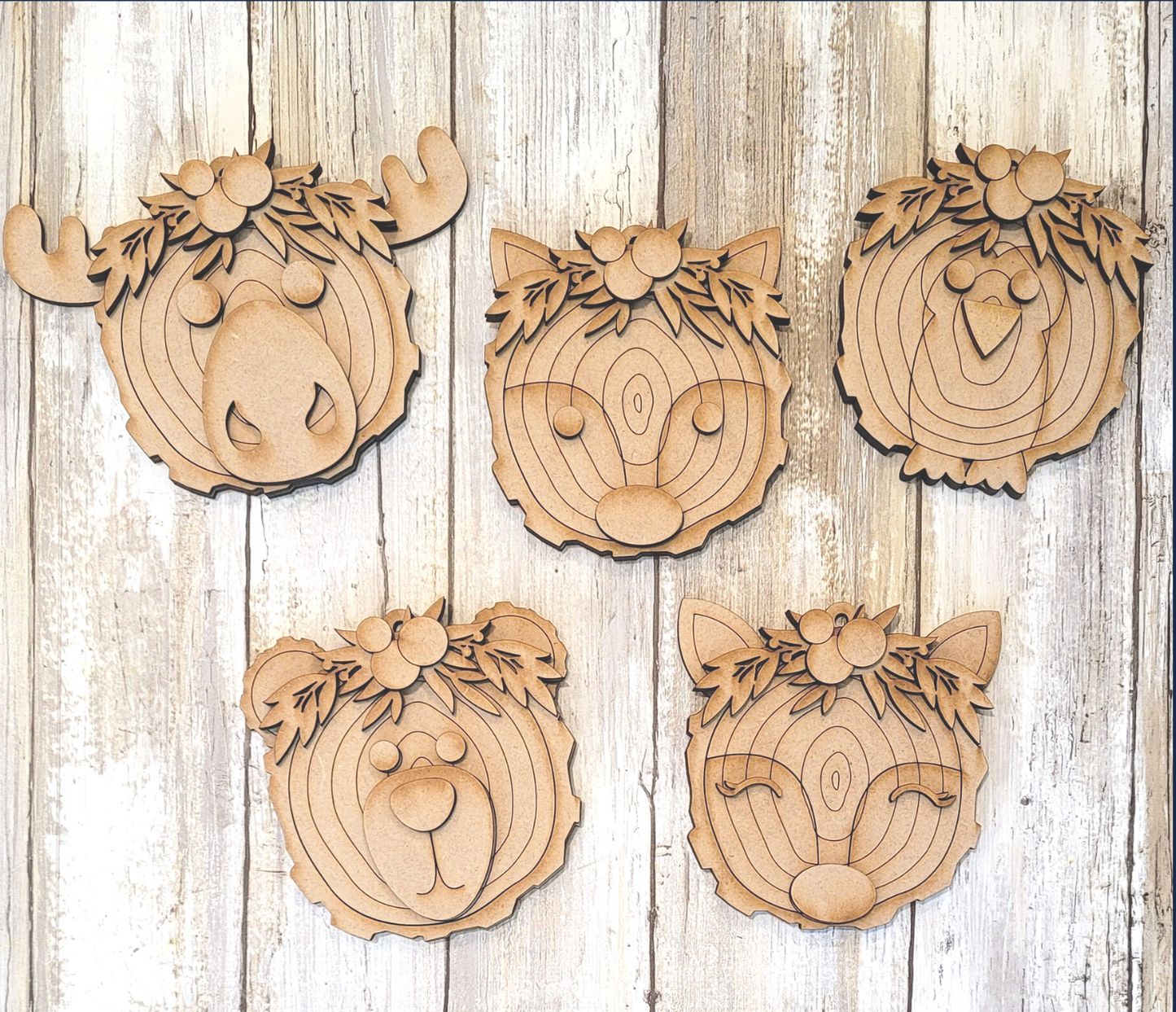 DIY Handcrafted Wood Slice Animal Ornaments - Christmas and Year Round Display